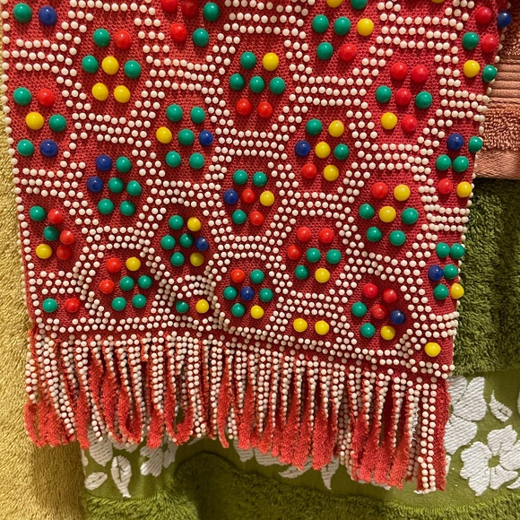 *VINTAGE* Groovy 70's plastic beaded shoulder bag with fringe! ADORABLE! - Picture 9 of 14